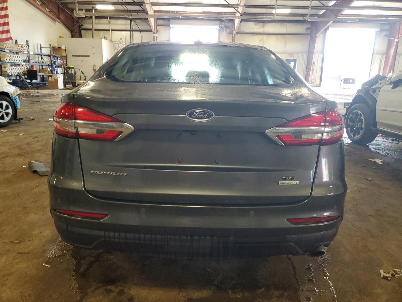 2020 Ford Fusion Se - Фото 6