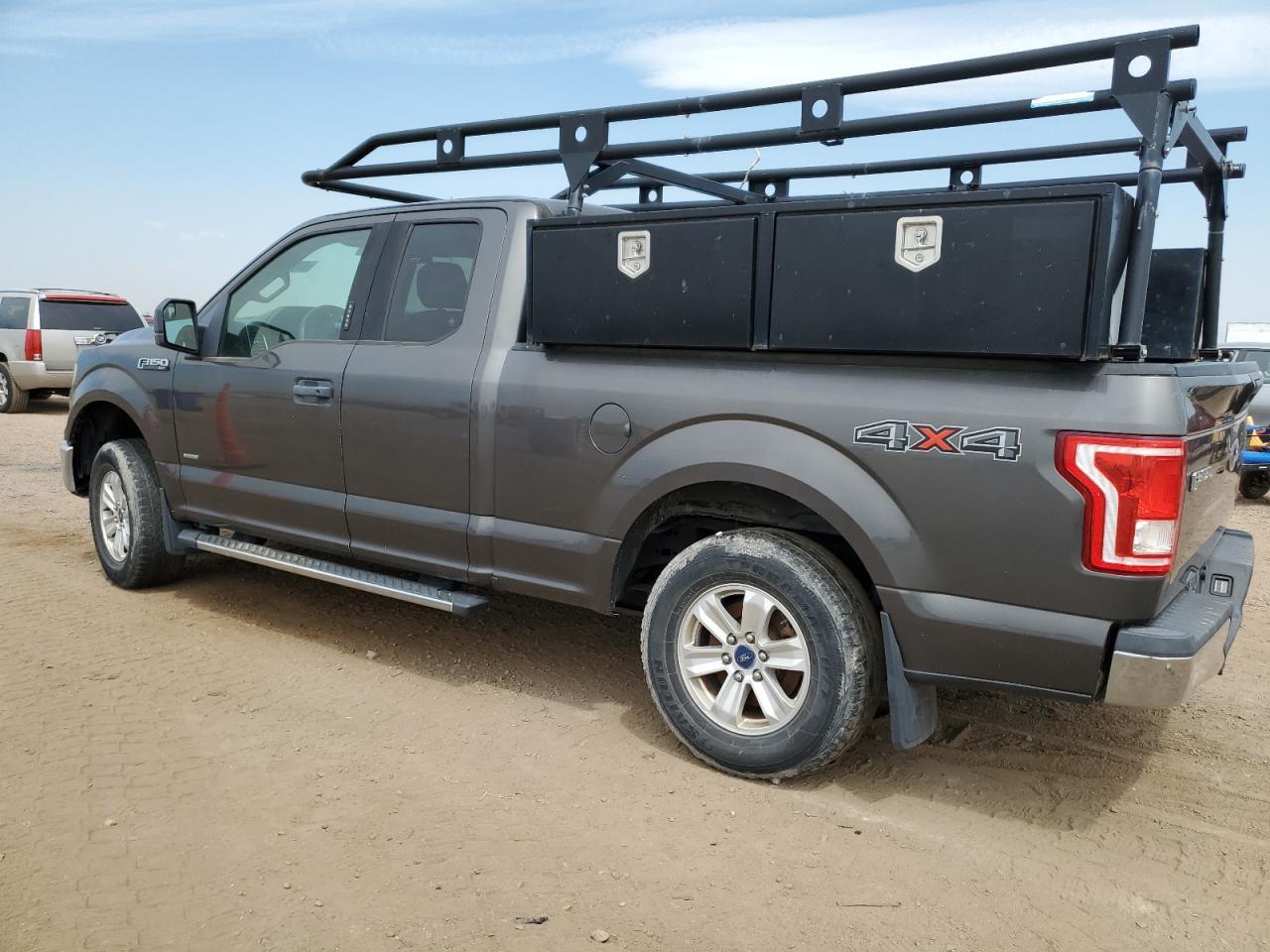 2015 Ford F150 Super Cab - Фото 2