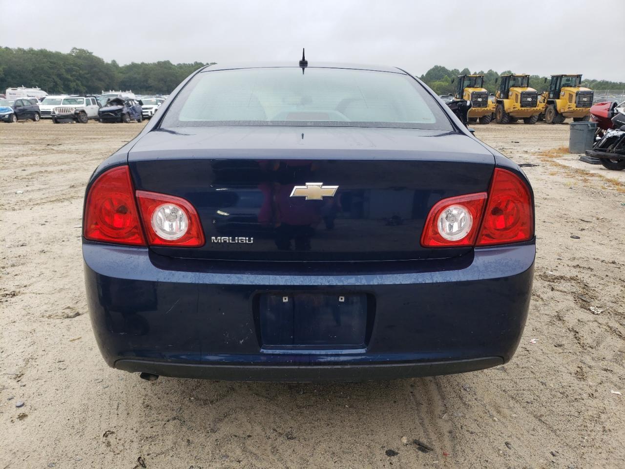 2011 Chevrolet Malibu Ls - Фото 6