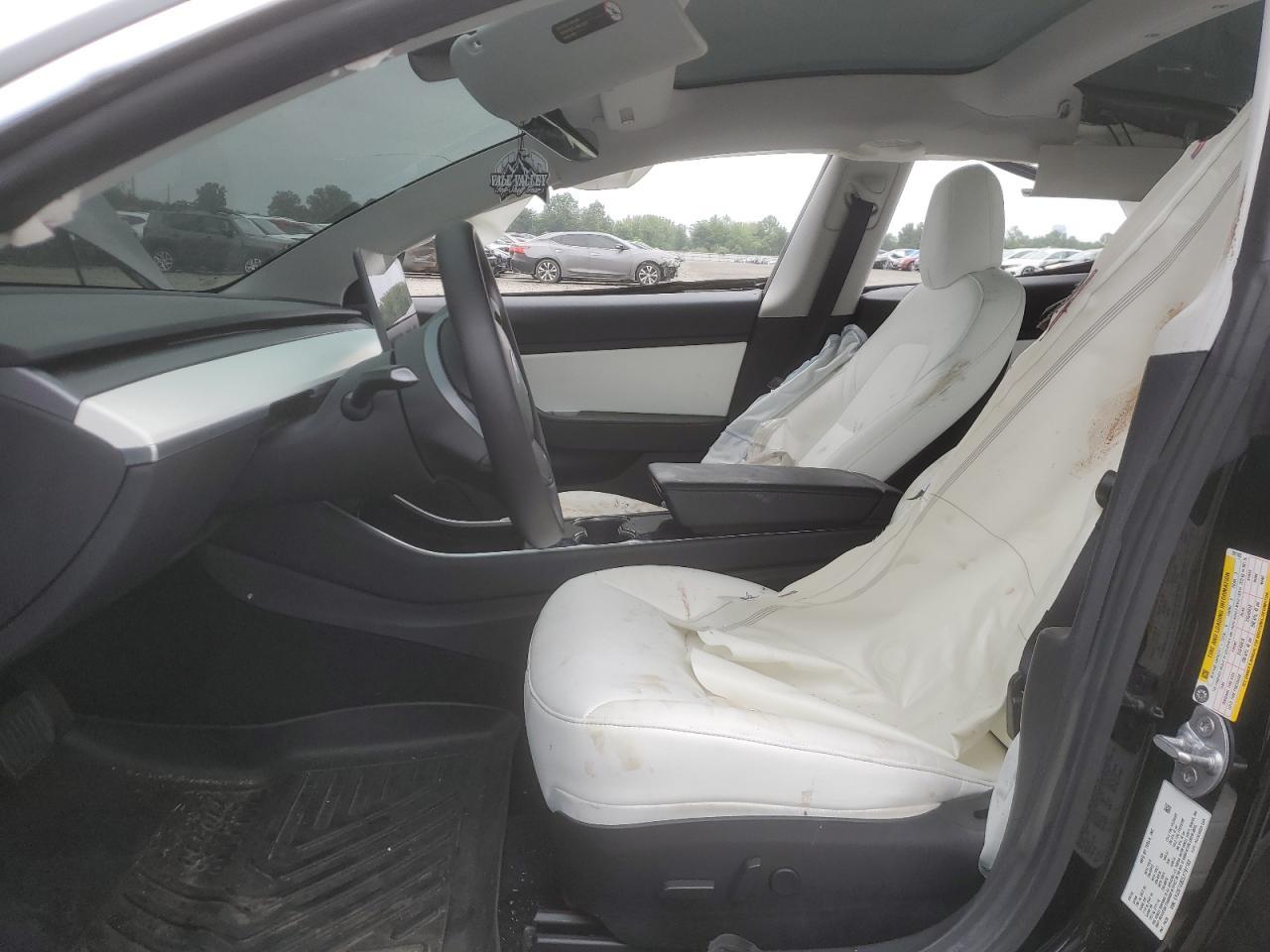 2020 Tesla Model 3 - Фото 7