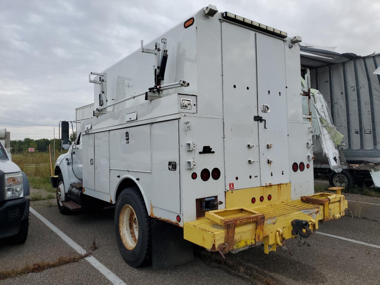 2009 Ford F750 Super - Фото 3