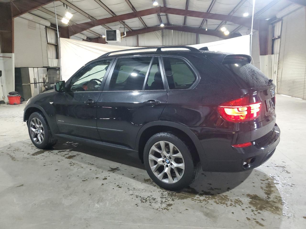 2012 BMW X5 xDrive35I - Фото 2