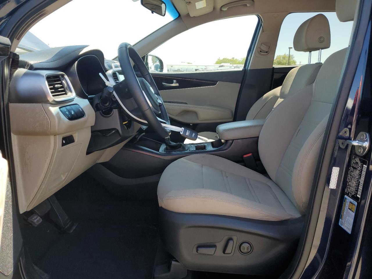 2020 Kia Sorento L - Image 7
