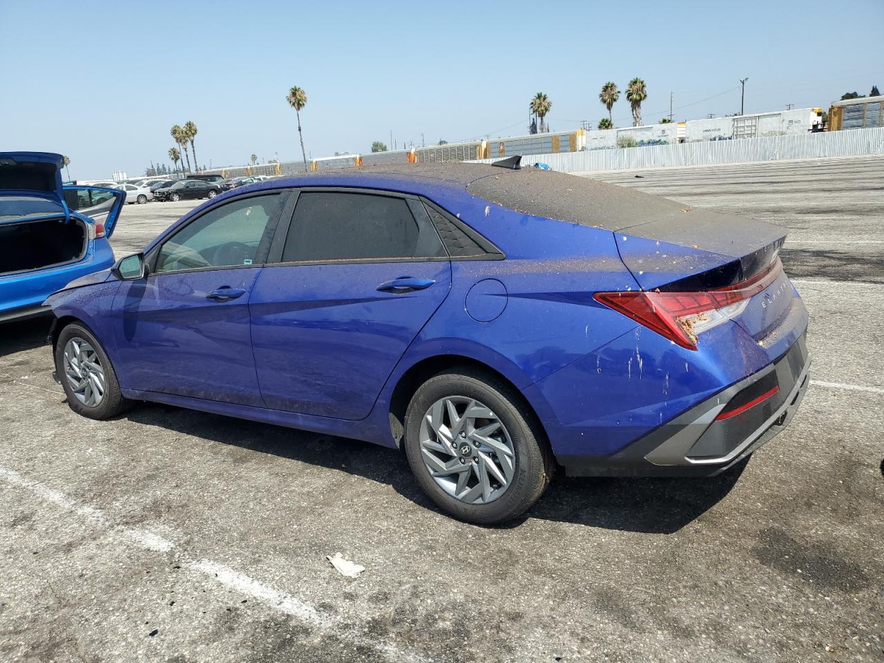 2025 Hyundai Elantra Blue - Image 2