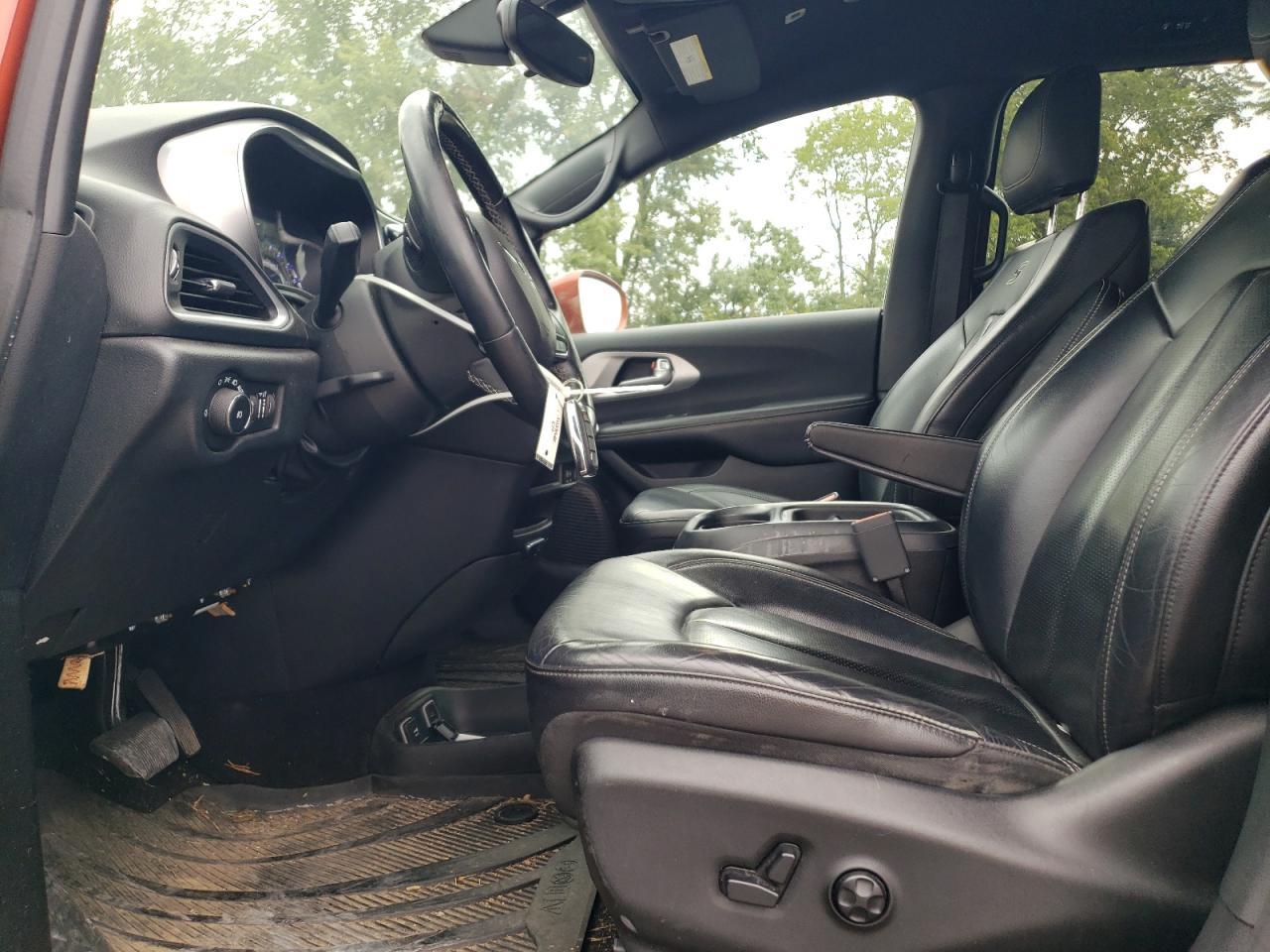 2018 Chrysler Pacifica Touring L - Image 7