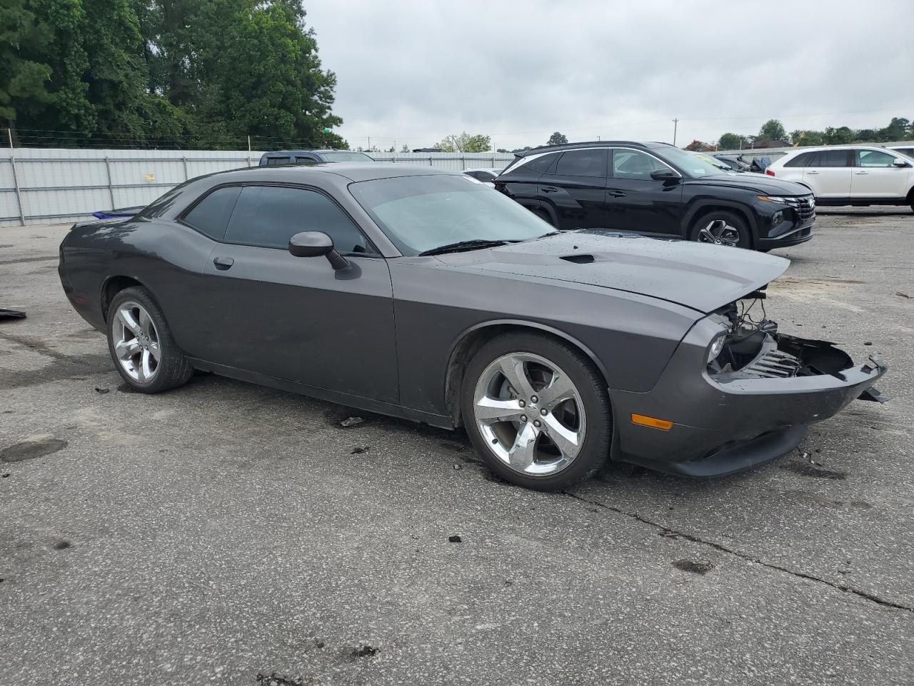 2014 Dodge Challenger Sxt - Image 4
