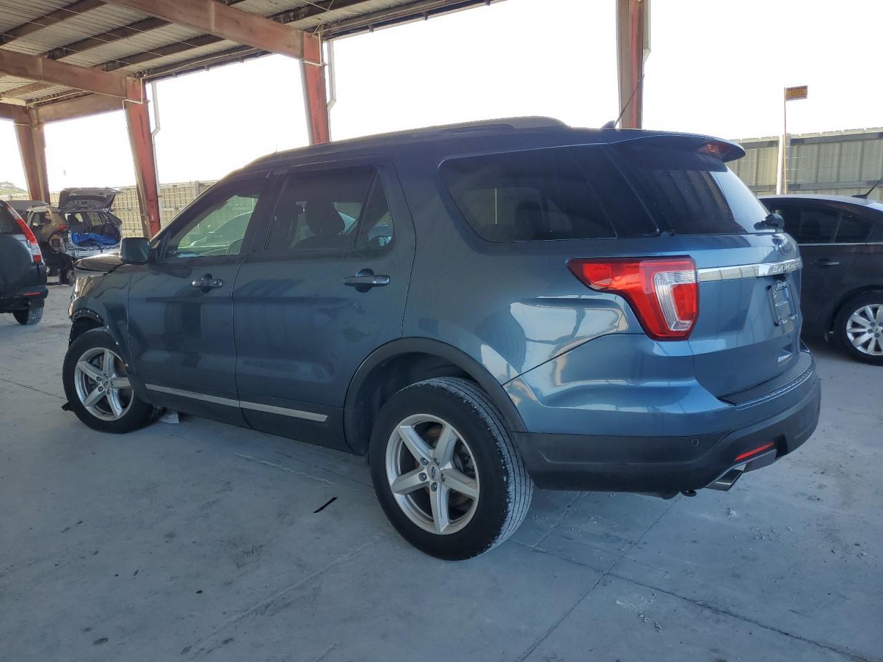 2018 Ford Explorer Xlt - Image 2