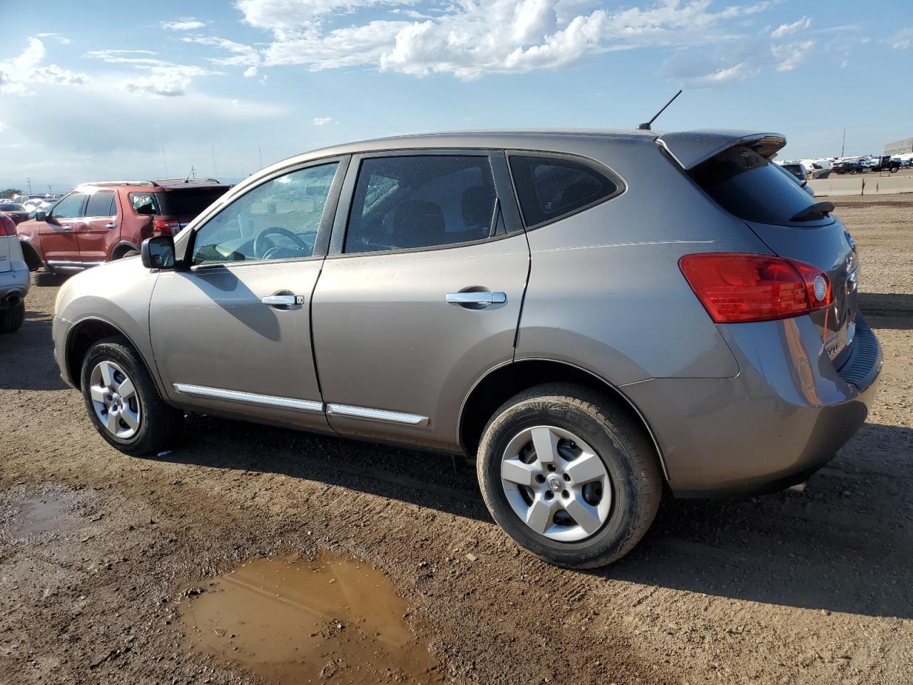 2013 Nissan Rogue S - Image 2