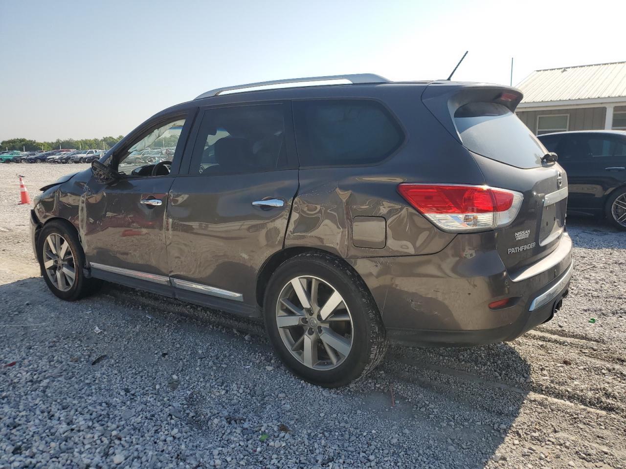 2016 Niss Pathfinder - Image 2