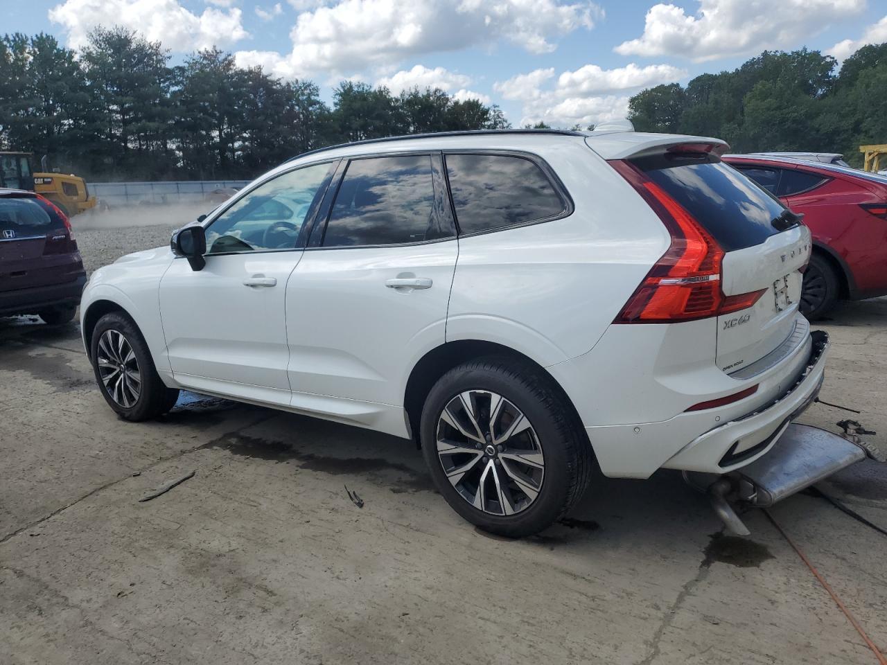 2024 Volvo Xc60 Plus - Фото 2