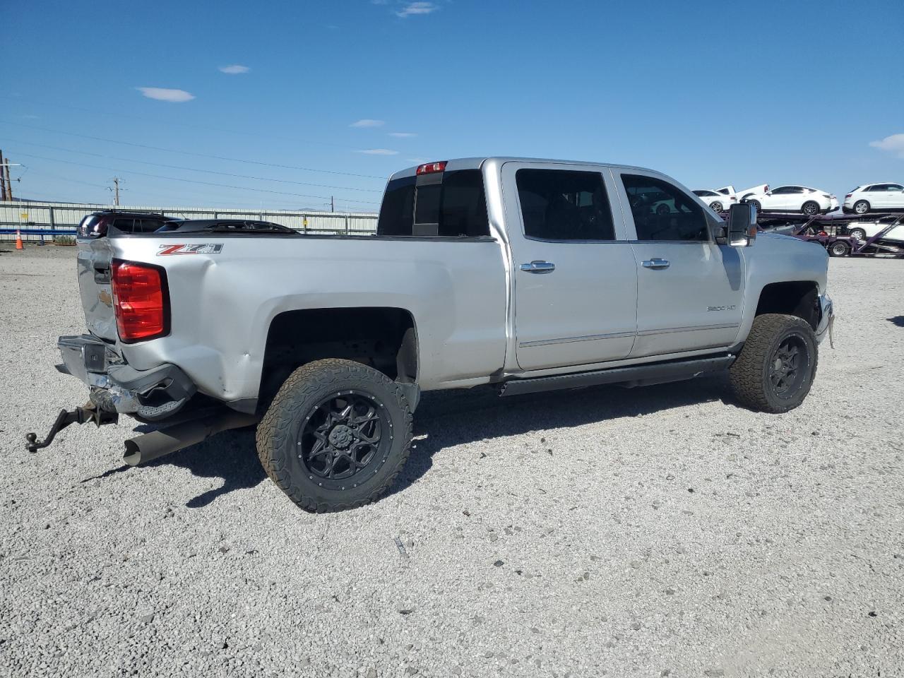 2016 Chevrolet Silverado K2500 Heavy Duty Ltz - Фото 3