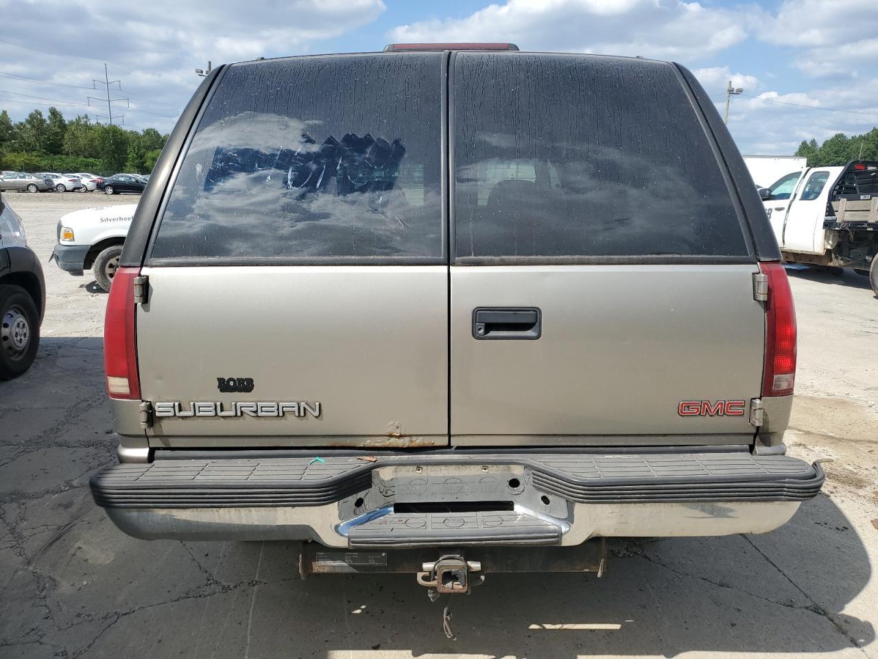 1999 GMC Suburban K2500 - Фото 6