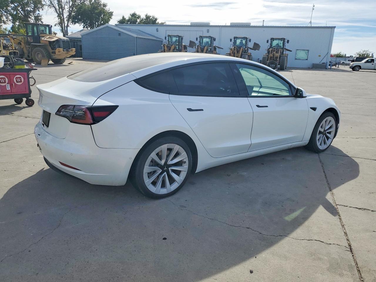 2022 Tesla Model 3 - Image 3