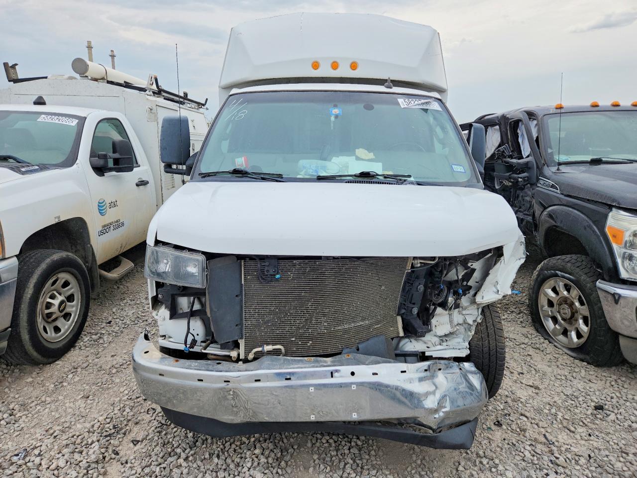 2021 Chevrolet Express - Фото 5