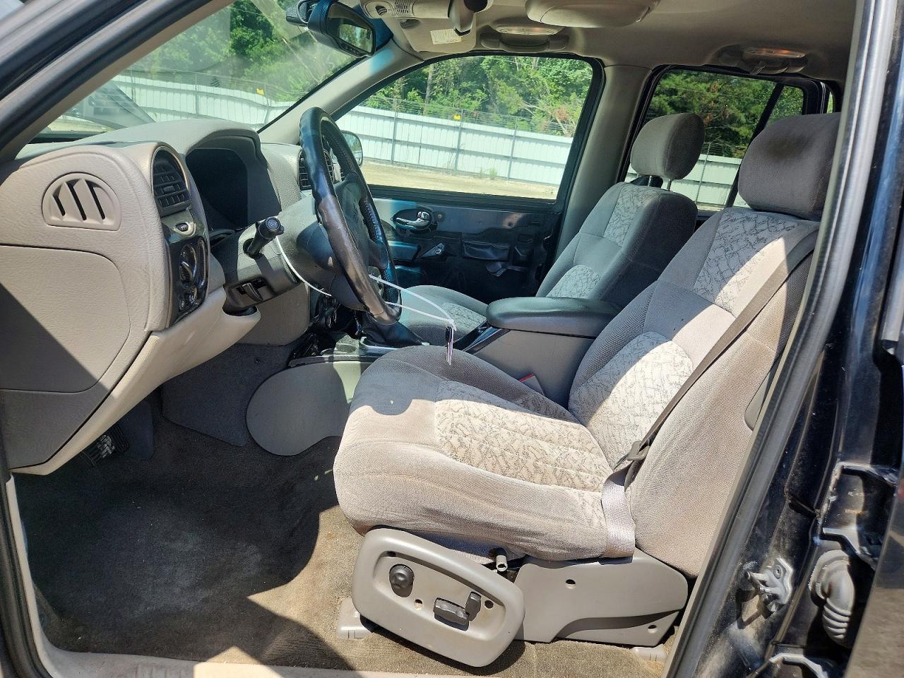 2002 GMC Envoy - Фото 7