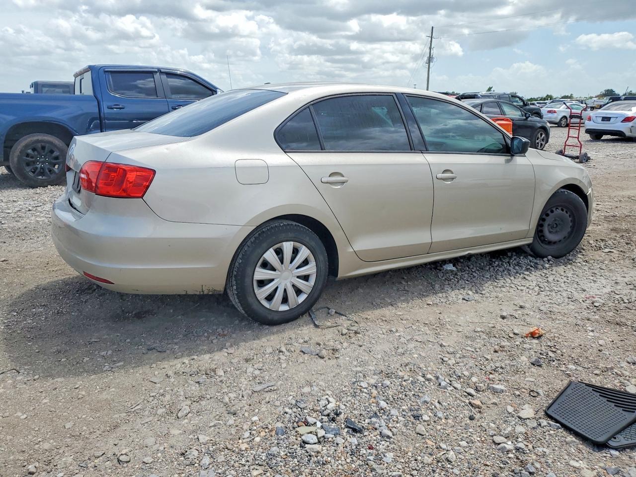 2013 Volkswagen Jetta Base - Фото 3