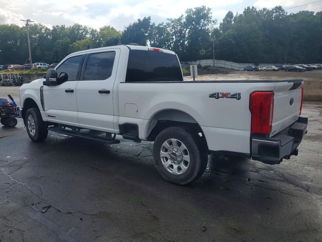 2024 Ford F250 Super Duty - Фото 2