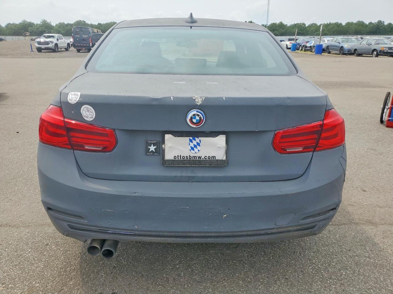 2018 BMW 330 Xi - Image 6