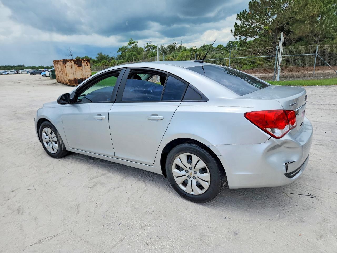 2014 Chevrolet Cruze - Image 2