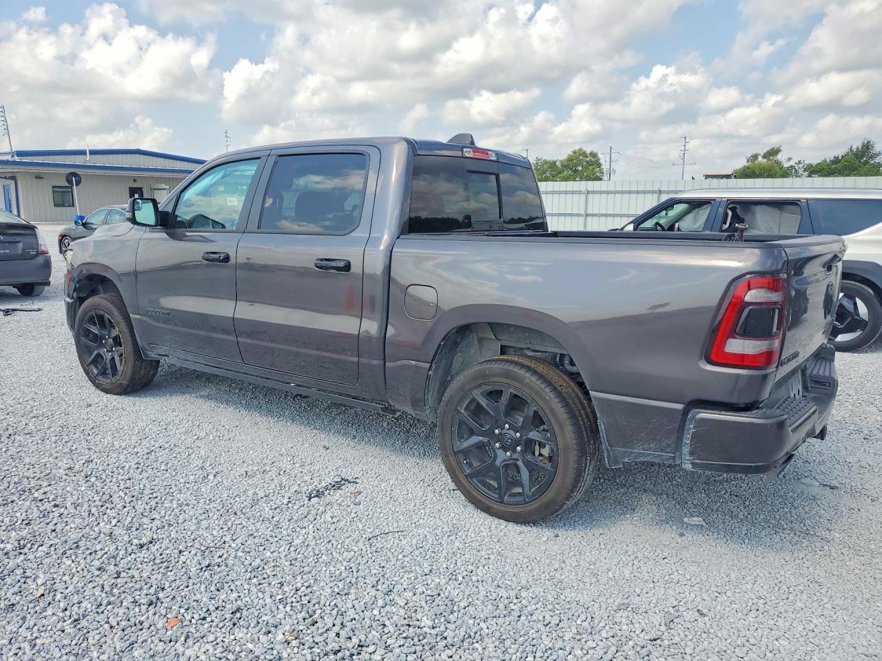 2024 Ram 1500 Laramie - Фото 2