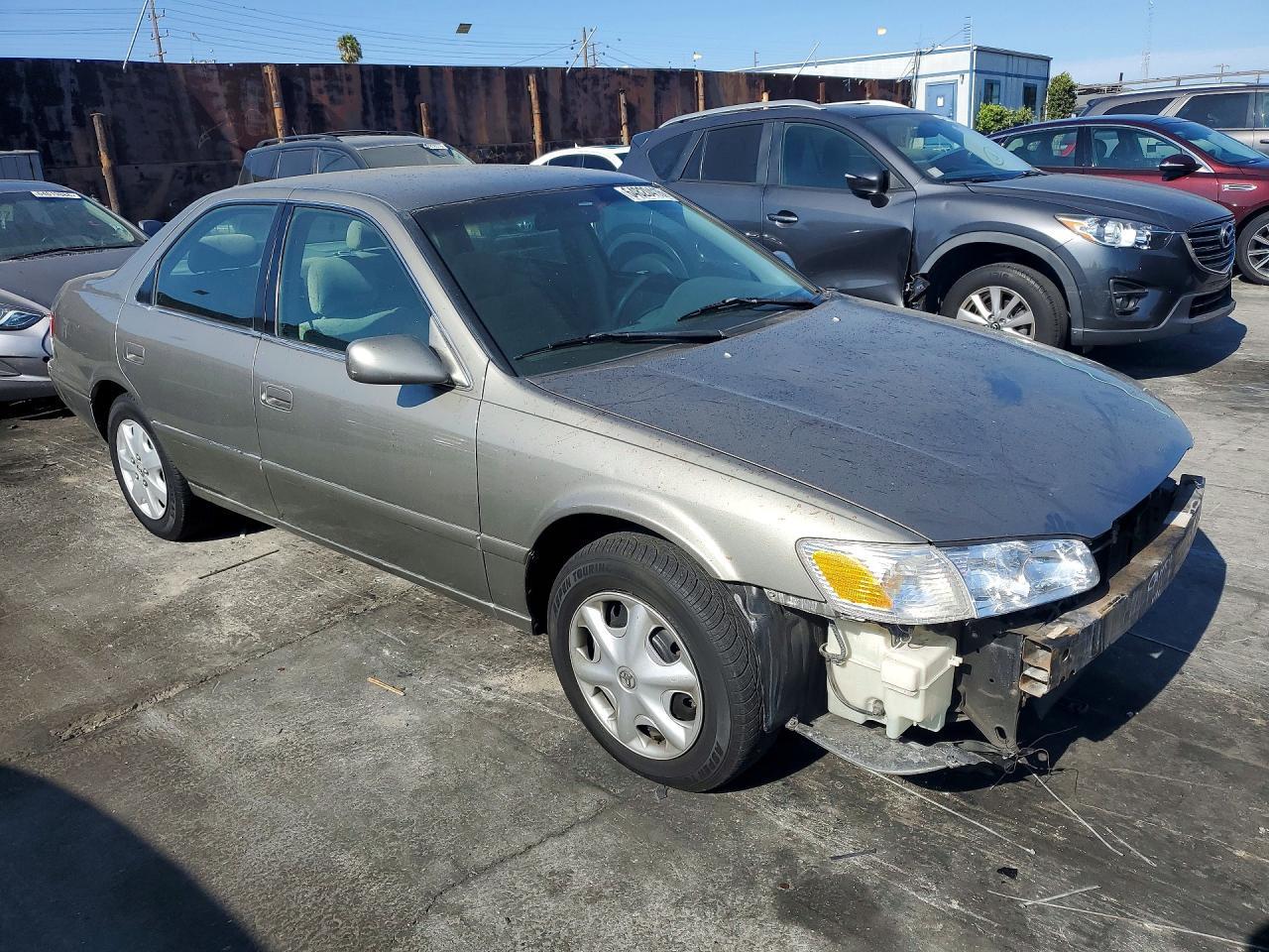 2001 Toyota Camry Ce - Image 4