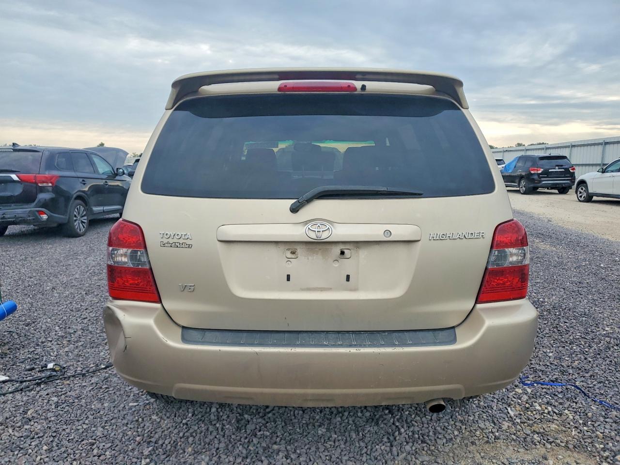 2005 Toyota Highlander - Image 6