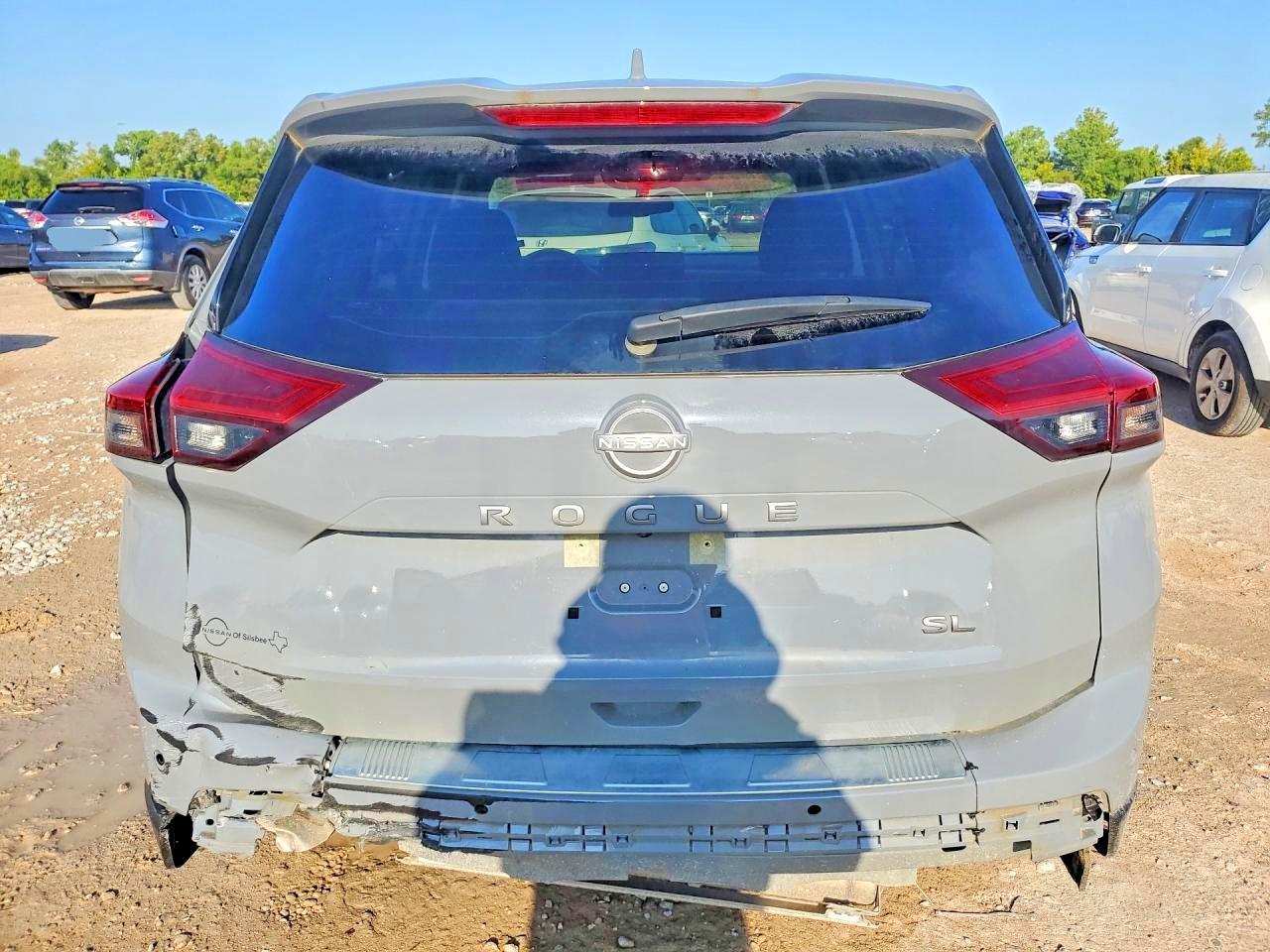 2025 Nissan Rogue Sl - Image 7