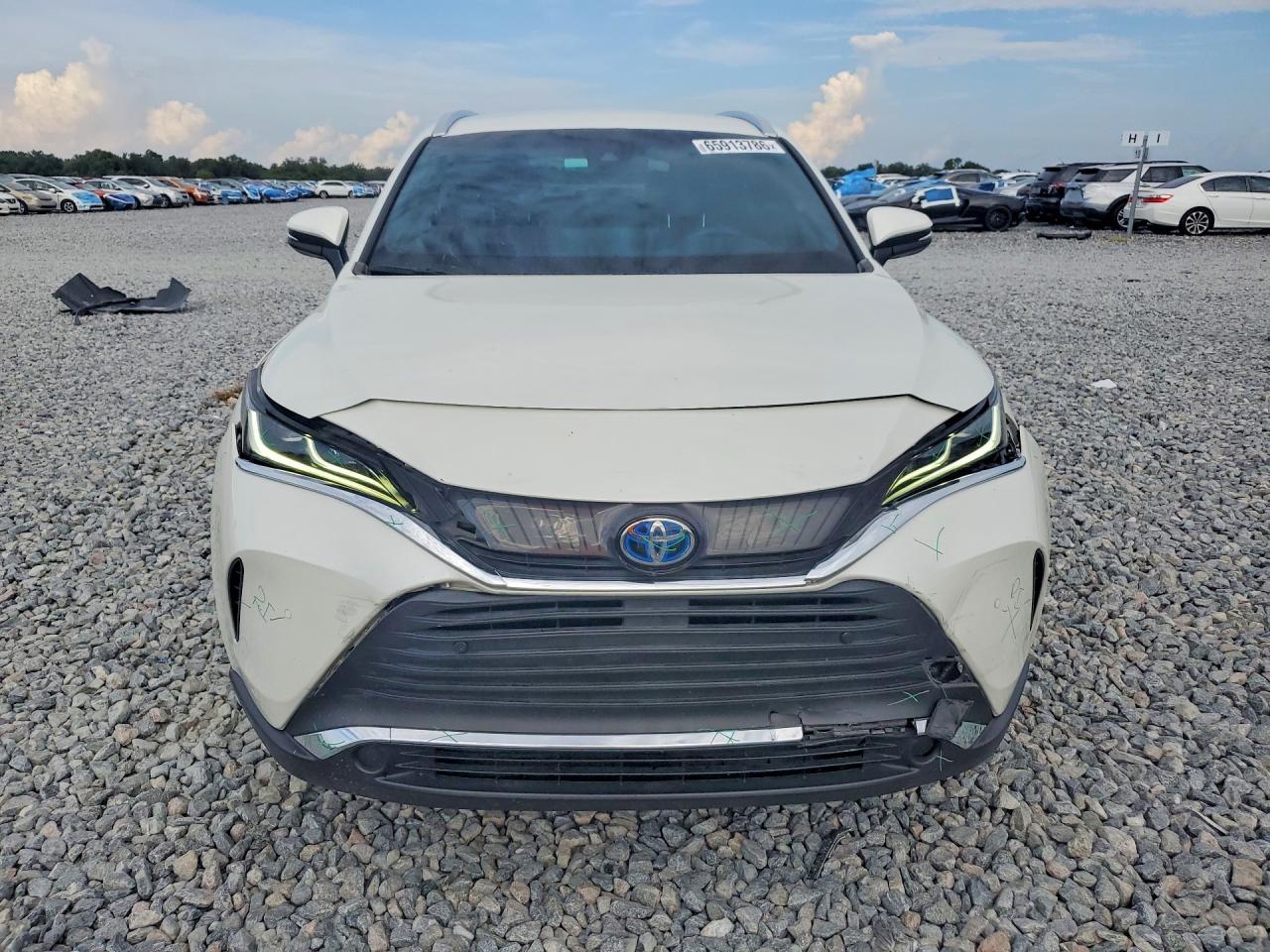 2022 Toyota Venza Xle - Image 5