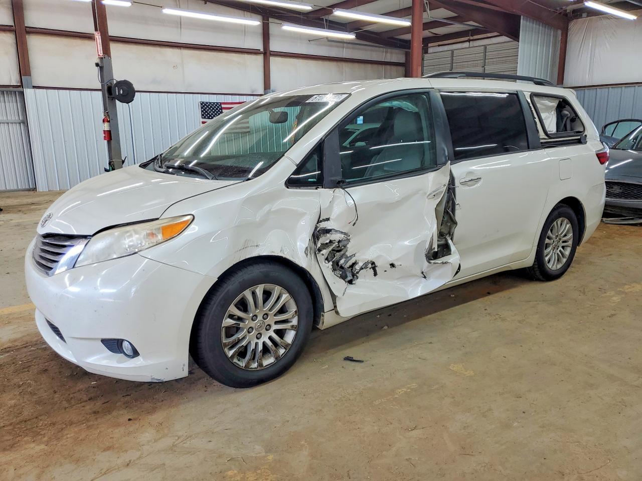 2015 Toyota Sienna Xle 8-Passenger