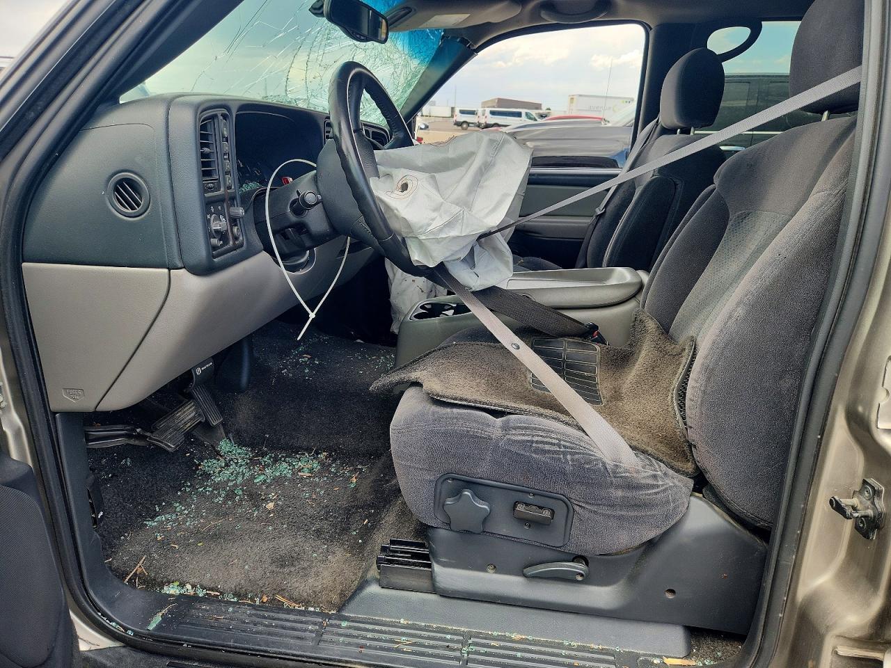 2002 Chevrolet Tahoe K1500 - Фото 7