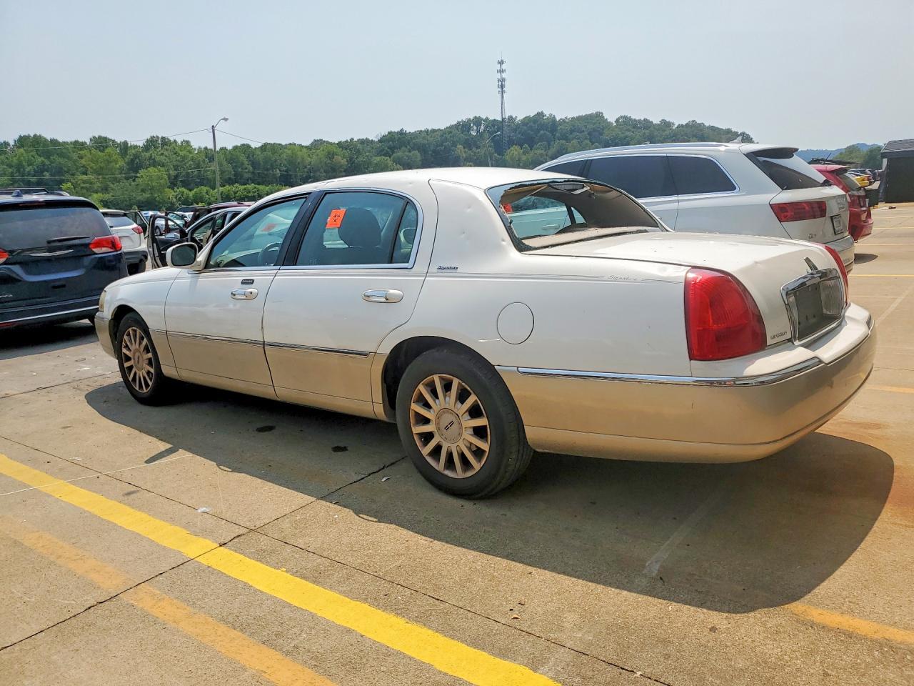 2007 Lincoln 4Dsd - Image 2