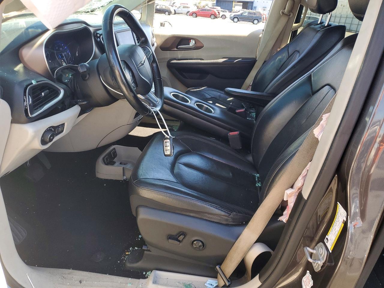 2018 Chrysler Pacifica Touring L - Фото 7