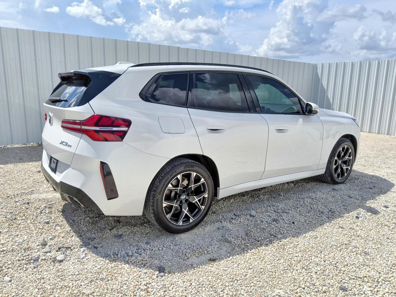 2025 BMW X3 30 xDrive - Image 3