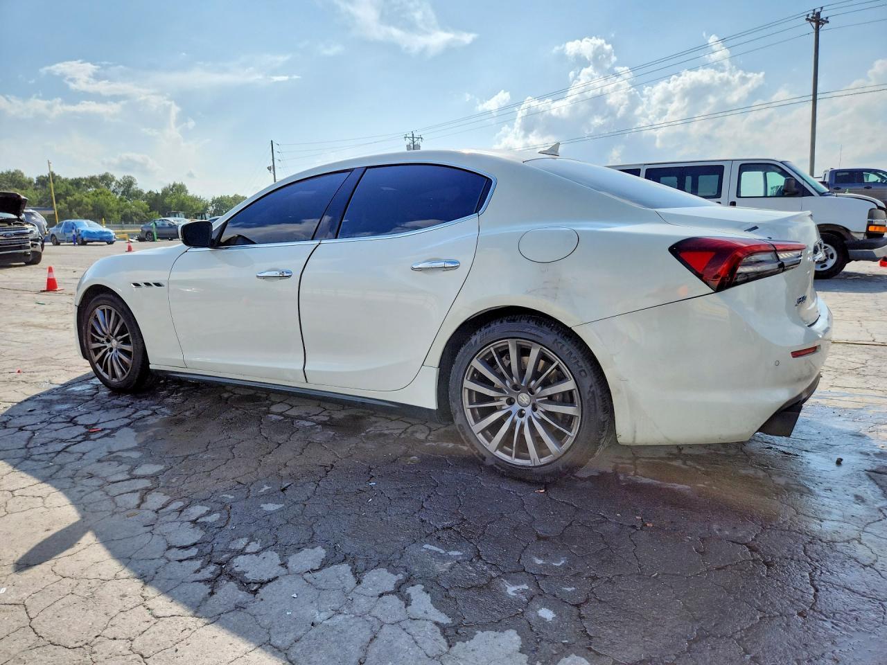 2019 Maserati Ghibli S - Фото 2