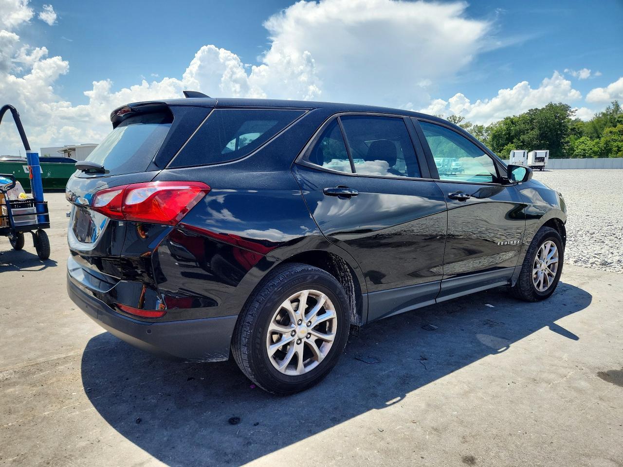 2020 Chevrolet Equinox - Фото 3