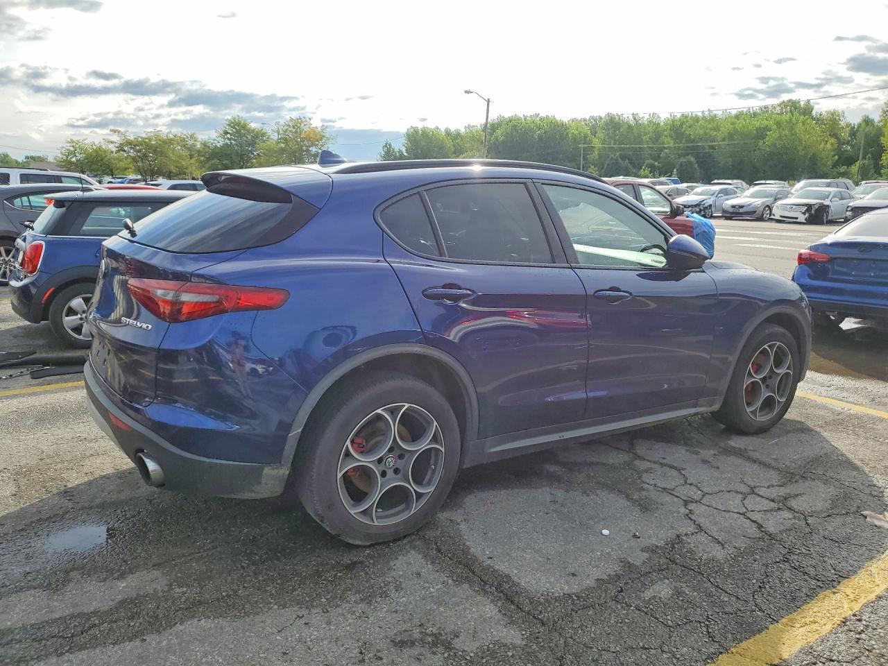2018 Alfa Romeo Stelvio Sport - Фото 3