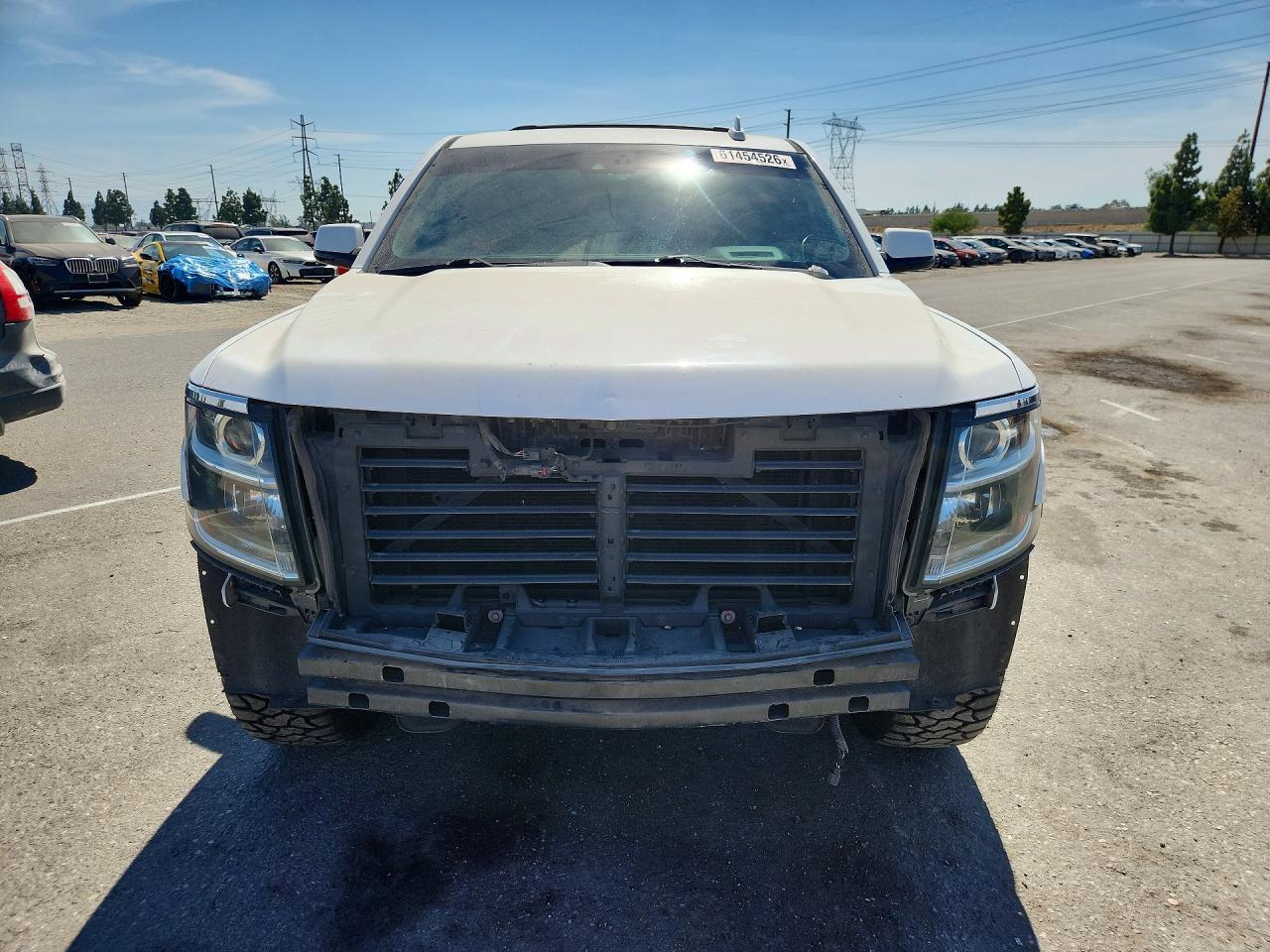 2017 Chevrolet Suburban C1500 Premier - Image 5