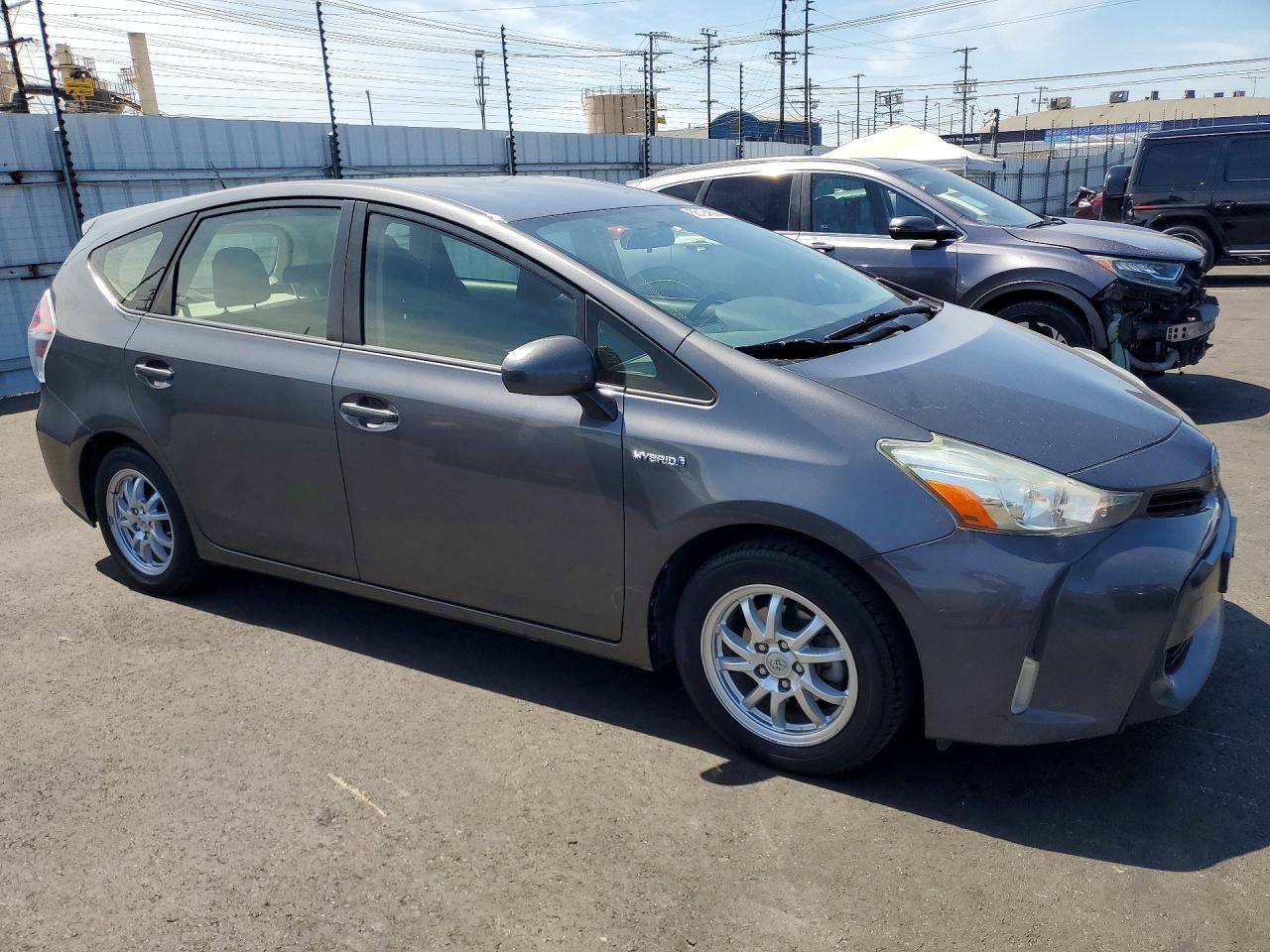 2015 Toyota Prius V Three - Фото 4