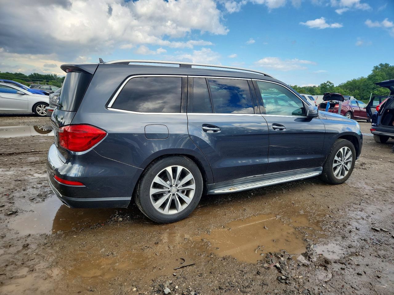 2016 Mercedes-Benz Gl 450 4Matic - Image 3