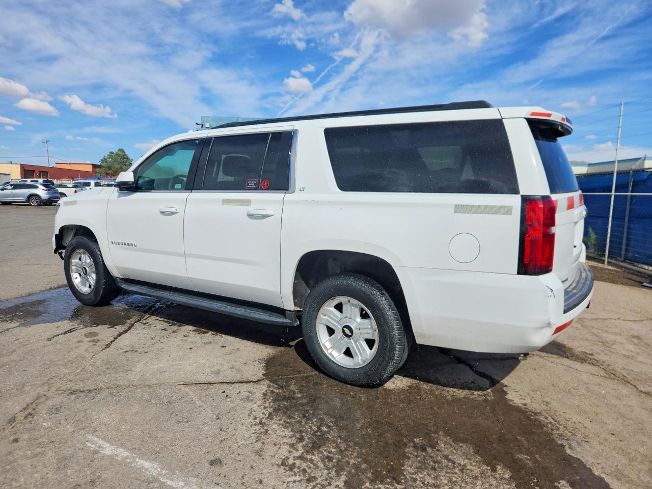 2019 Chevrolet Suburban K1500 Lt - Image 2