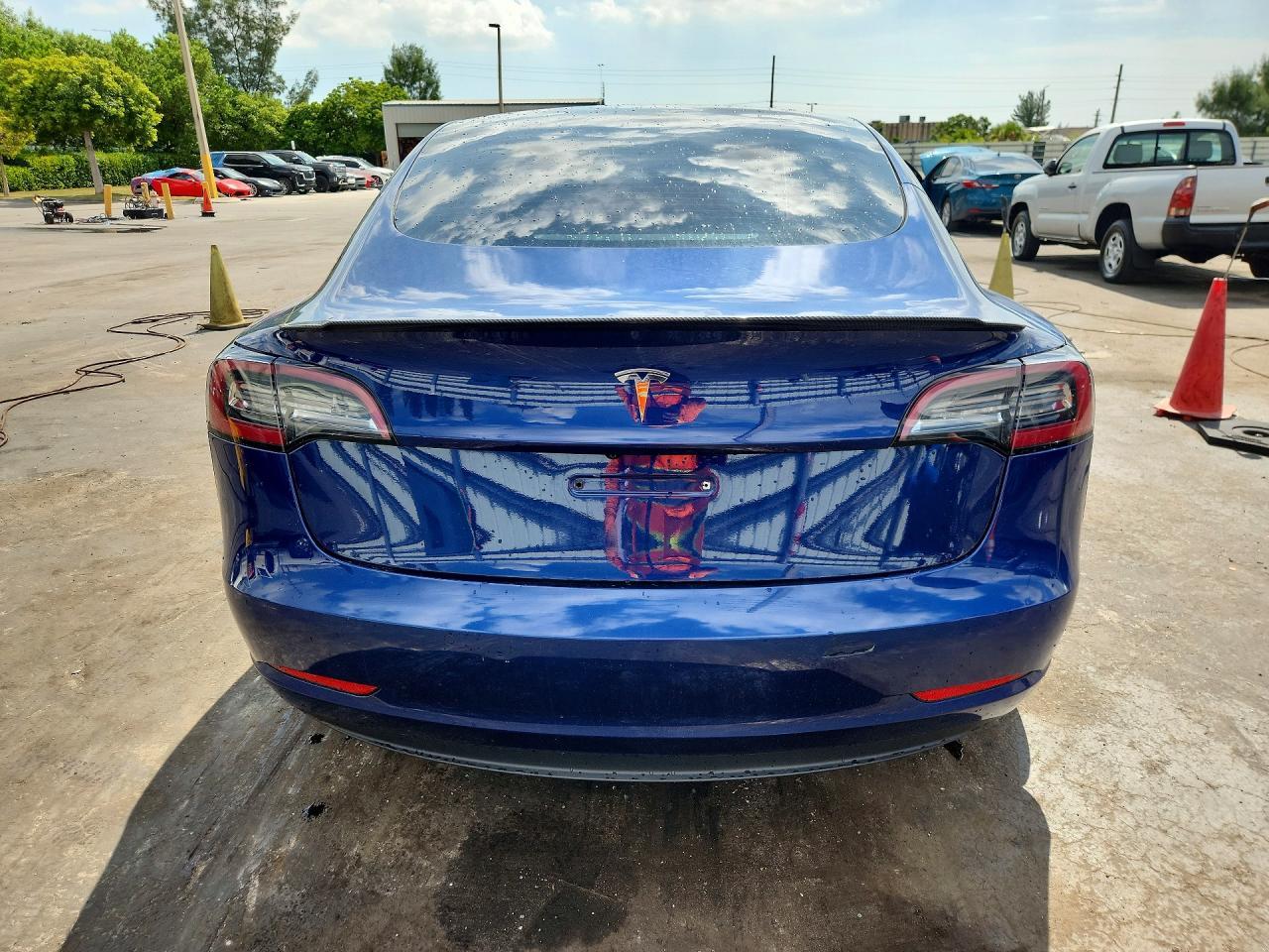 2022 Tesla Model 3 - Фото 6