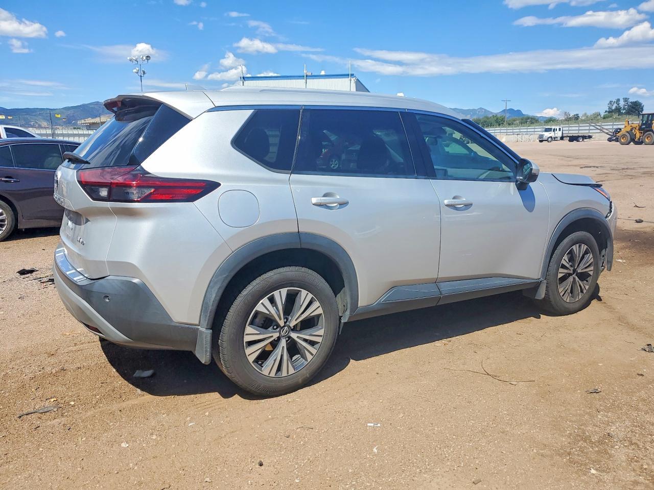 2021 Nissan Rogue Sv - Фото 3