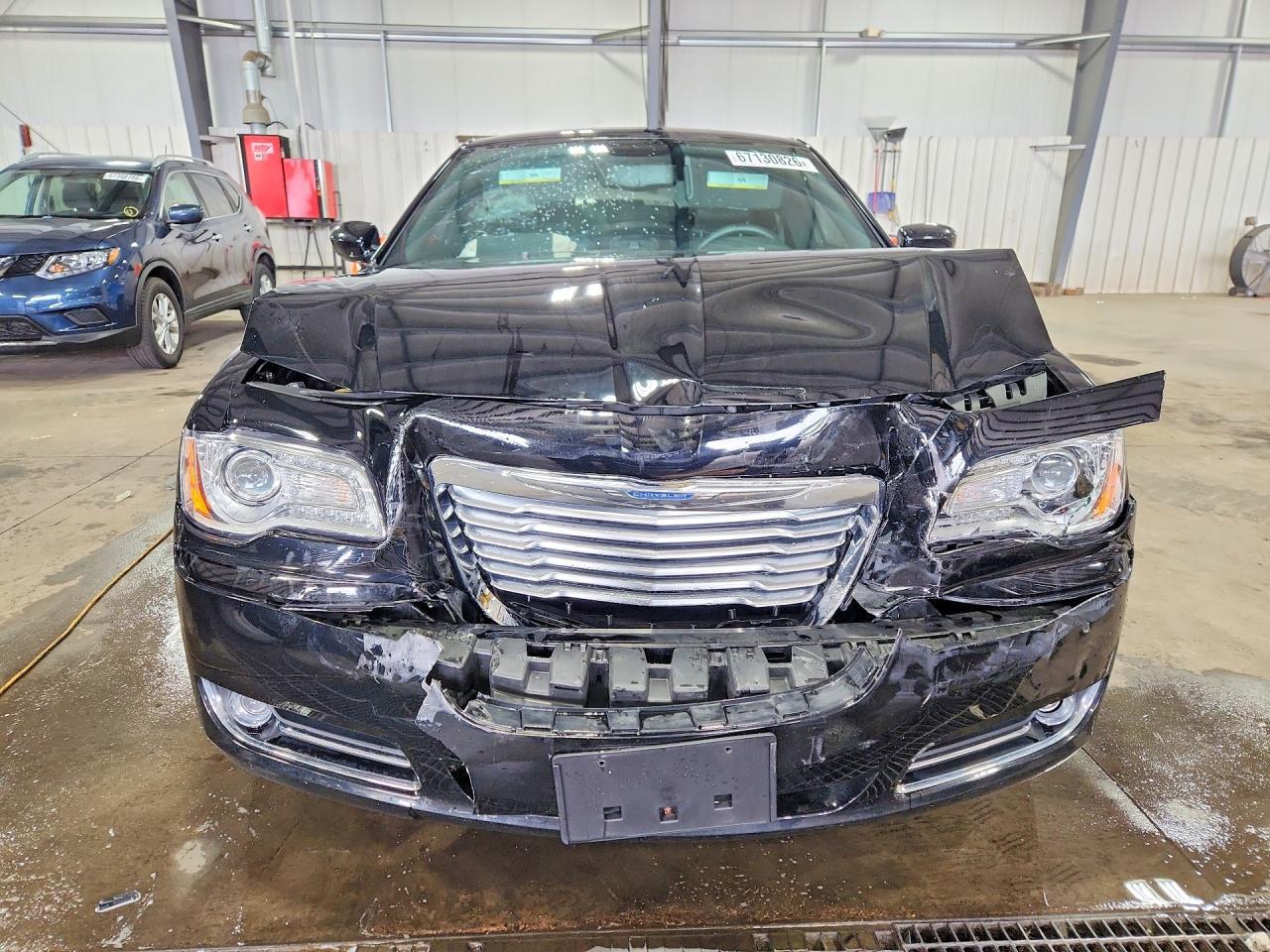 2013 Chrysler 300 - Image 5