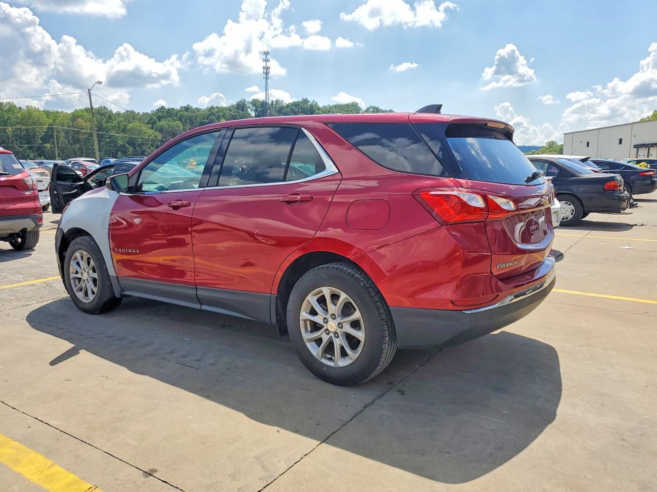 2019 Chevrolet Equinox Lt - Image 2