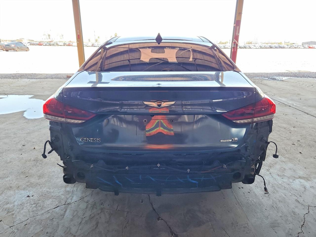 2015 Hyundai Genesis 3.8L - Фото 6