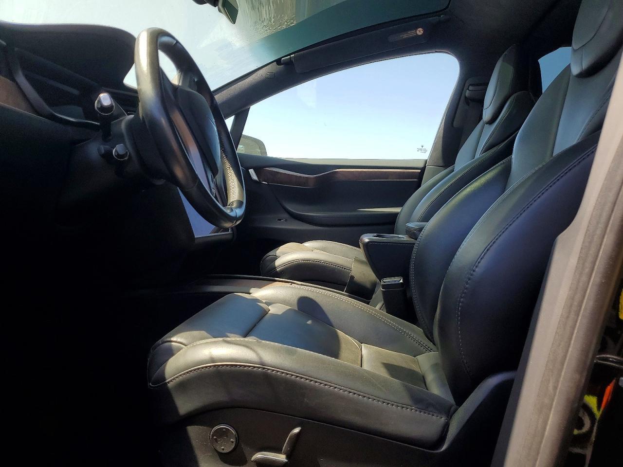 2019 Tesla Model X - Image 7