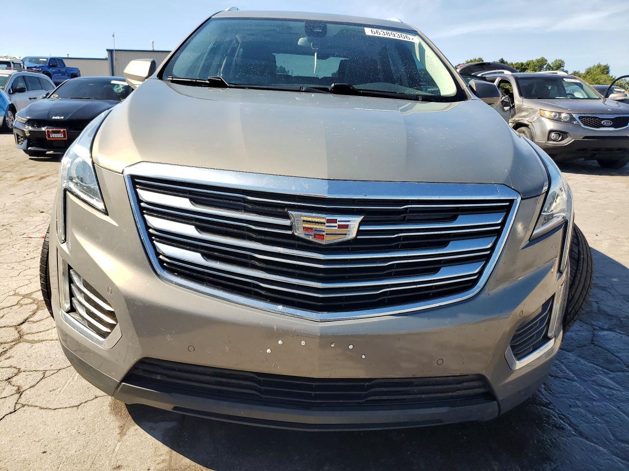 2018 Cadillac Xt5 Luxury - Image 5