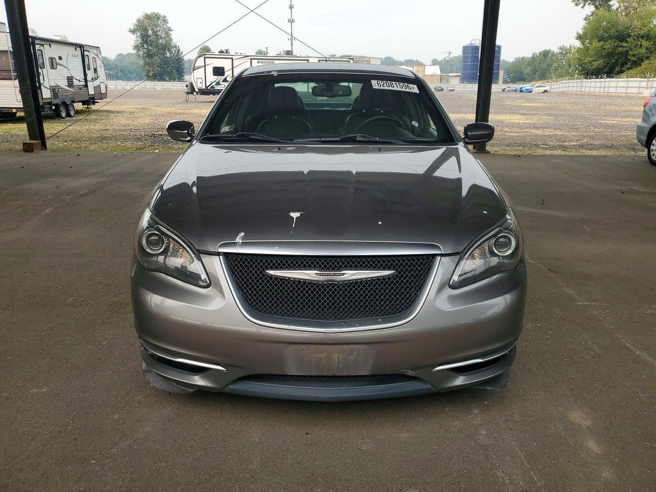 2013 Chrysler 200 Limited - Image 5