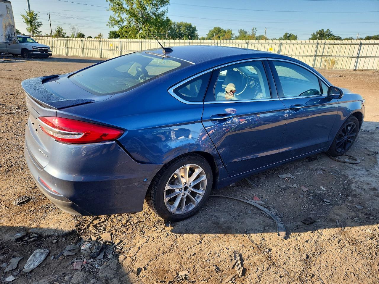 2019 Ford Fusion Titanium - Image 3