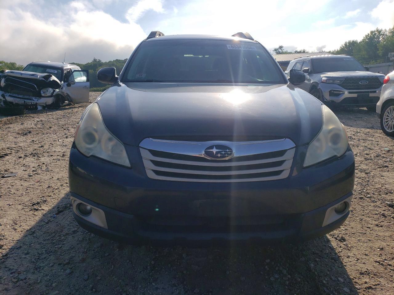 2010 Subaru Outback 2.5I Premium - Image 5